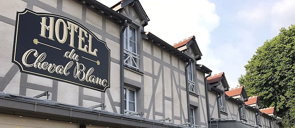 Hotel Du Cheval Blanc - Paris Marne La Vallee Disneyland Paris Exterior photo