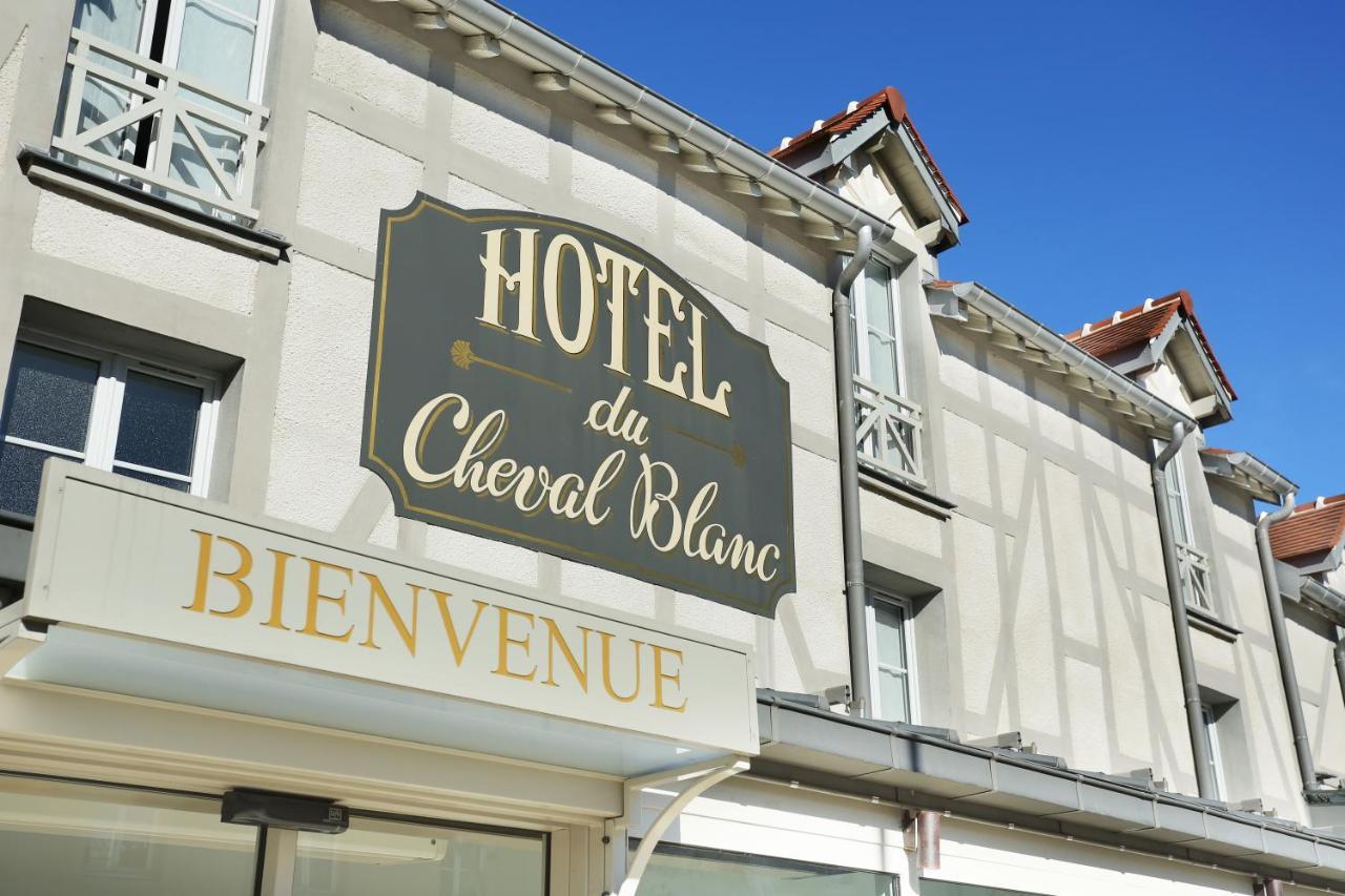 Hotel Du Cheval Blanc - Paris Marne La Vallee Disneyland Paris Exterior photo